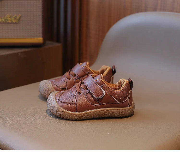 Baskets Premiers Pas – Souples, Confortables & Antidérapantes – Modèle Explorateur