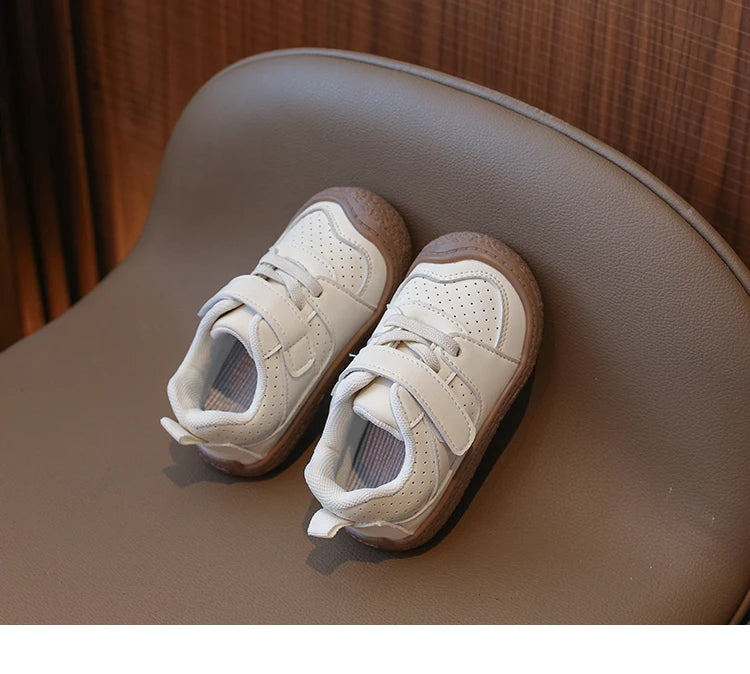 Baskets Premiers Pas – Souples, Confortables & Antidérapantes – Modèle Explorateur