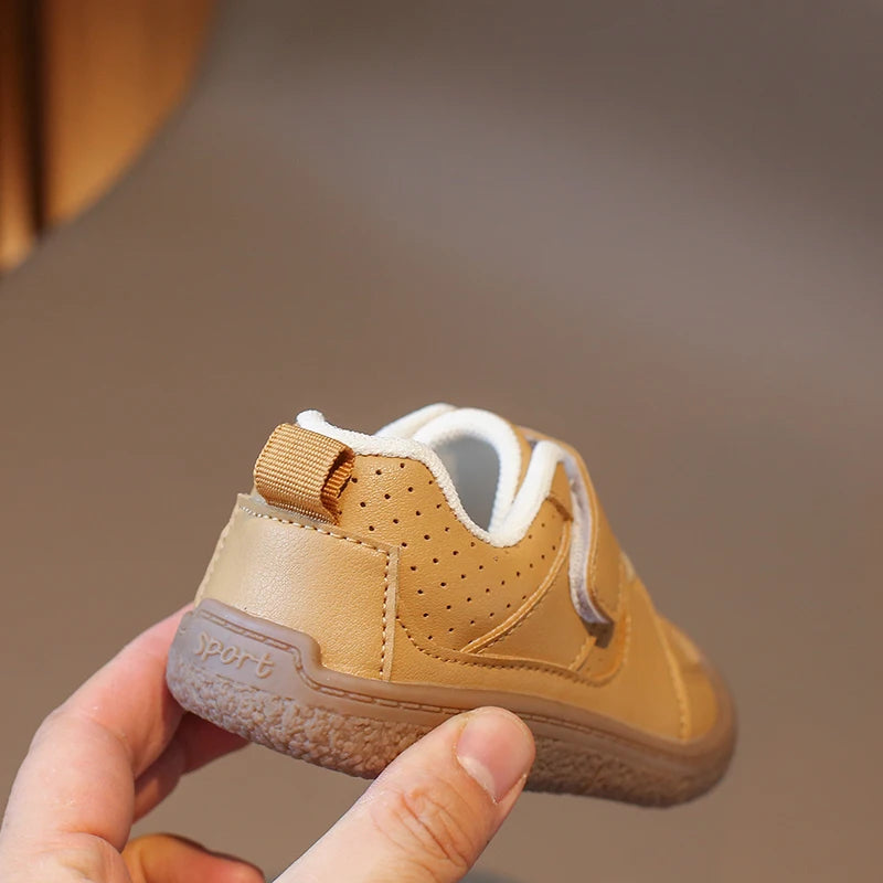 Baskets Premiers Pas – Souples, Confortables & Antidérapantes – Modèle Explorateur