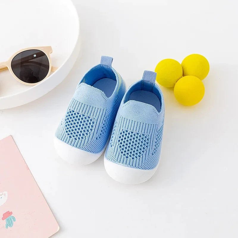 Baskets Bébé Respirantes – Légèreté & Confort – Modèle Souffle
