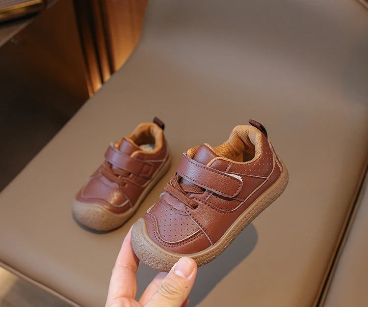 Baskets Premiers Pas – Souples, Confortables & Antidérapantes – Modèle Explorateur