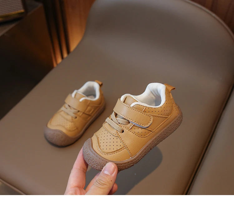 Baskets Premiers Pas – Souples, Confortables & Antidérapantes – Modèle Explorateur