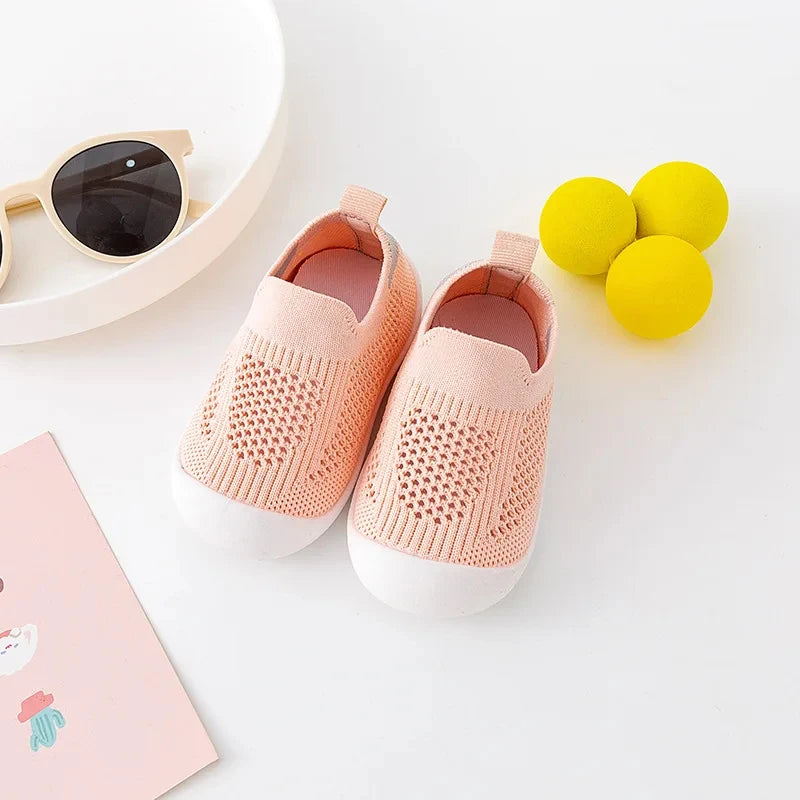 Baskets Bébé Respirantes – Légèreté & Confort – Modèle Souffle